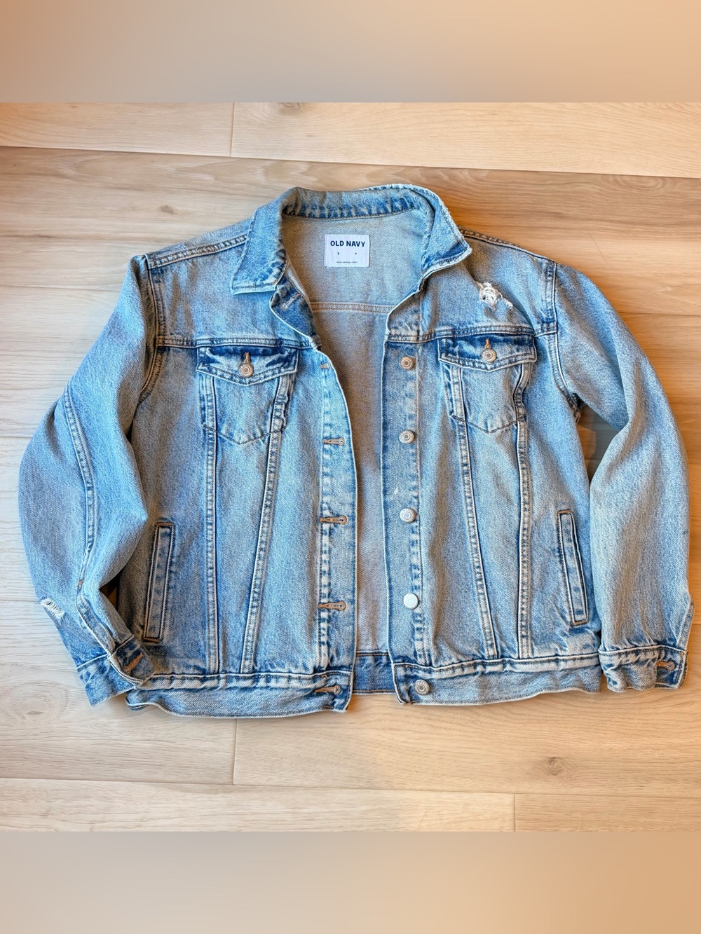 Distressed Light Wash Denim Trucker Jean Jacket Small